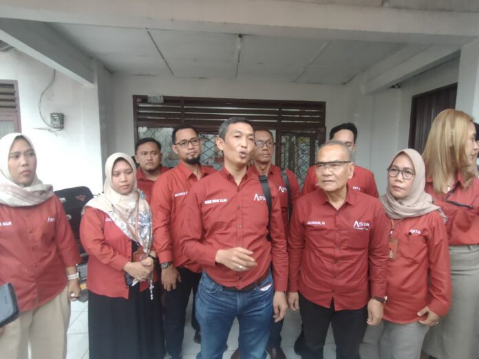 Tim Kuasa Hukum Askolani - Netta Laporkan sejumlah Oknum RRB ke Gakkumdu dan Polres Banyuasin, kamis (19/09/2024).